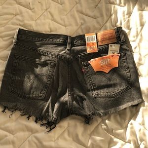 NWT distressed Levi’s 501 cutoffs